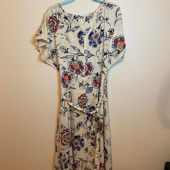 ANN TAYLOR Cream Lace Floral Short Sleeve Dress - Picture 7 of 8